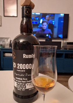 Photo of the rum  taken from user Alexander Rasch