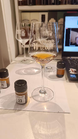 Photo of the rum Limited Batch Series GHANA ARC taken from user Righrum
