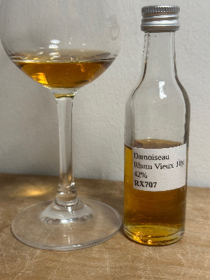 Photo of the rum Rhum Vieux Agricole 10 Ans taken from user Johannes