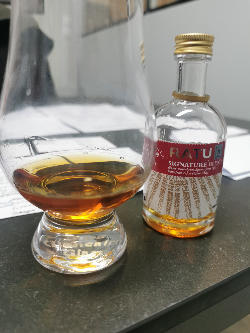 Photo of the rum  taken from user Gregor 