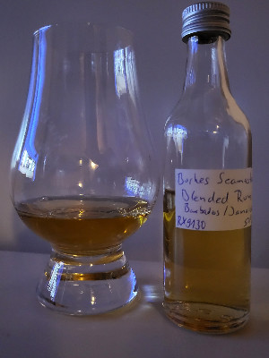 Photo of the rum Rum Artesanal Burke‘s Seamaster Blended Rum taken from user zabo