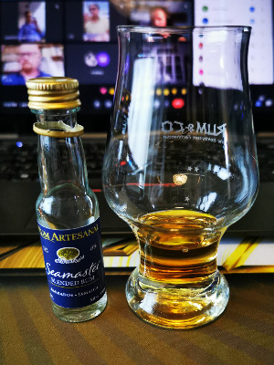 Photo of the rum Rum Artesanal Burke‘s Seamaster Blended Rum taken from user Kevin Sorensen 🇩🇰