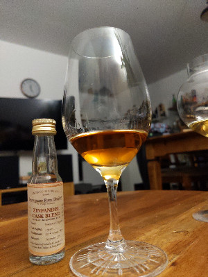 Photo of the rum Exceptional Cask Selection XVIII Indelible taken from user crazyforgoodbooze