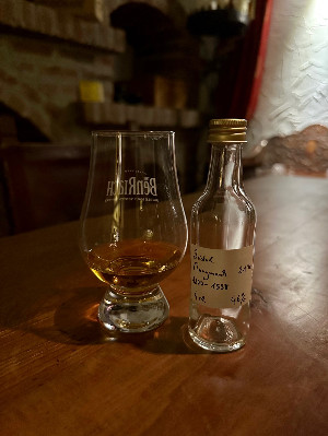 Photo of the rum 1977 taken from user Oliver