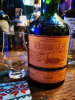 Photo of the rum 1996 taken from user Kevin Sorensen 🇩🇰