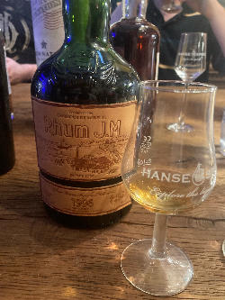 Photo of the rum 1996 taken from user HenryL