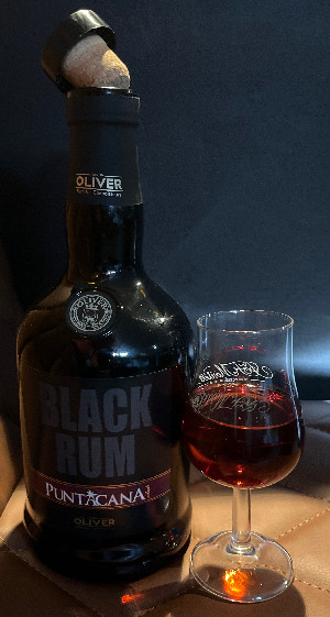 Photo of the rum Puntacana Club Black Rum taken from user BTHHo 🥃