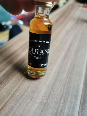 Photo of the rum Equiano taken from user Rumpalumpa