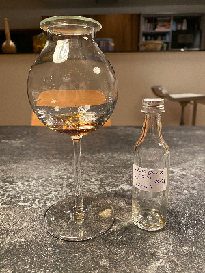 Photo of the rum LMDW taken from user Jarek