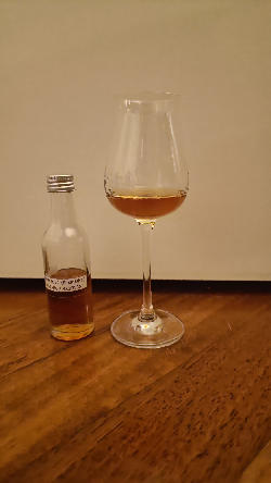 Photo of the rum Black Tot Rum Master Blender’s Reserve 2021 taken from user Righrum