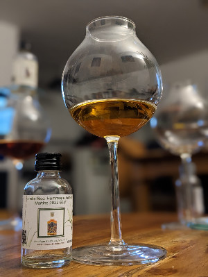 Photo of the rum Hommage à Anthony Martins taken from user crazyforgoodbooze