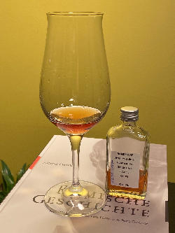 Photo of the rum Guadeloupe Single Cask 2018 taken from user Joachim Guger