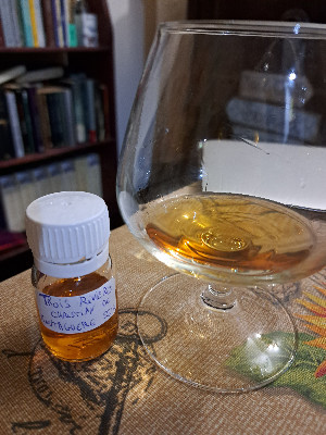 Photo of the rum Private Vintage taken from user Émile Shevek