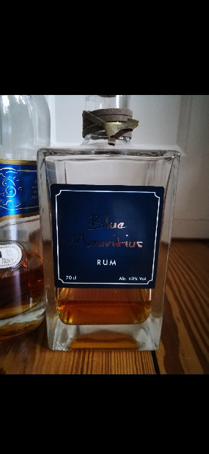 Photo of the rum Blue Mauritius Gold taken from user Beach-and-Rum 🏖️🌴