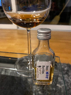 Photo of the rum Rhum Supérieur Grand Arôme 1970s taken from user Mirco