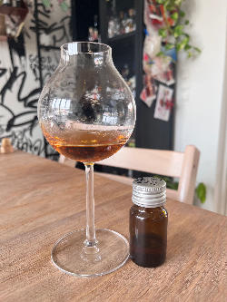 Photo of the rum WR 10 (Kirsch Whisky) taken from user Serge