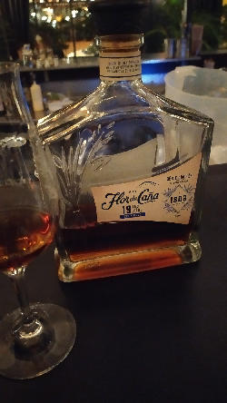 Photo of the rum Flor de Caña Bar 1802 taken from user Rodolphe