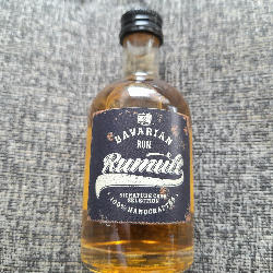 Photo of the rum Rumult Signature Cask Collection taken from user Timo Groeger
