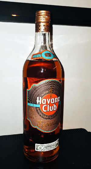 Photo of the rum 5 Años Añejo Especial taken from user 𝕯𝖔𝖓 𝕸𝖆𝖙𝖙𝖊𝖔