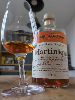 Photo of the rum Martinique Grand Arôme taken from user crazyforgoodbooze