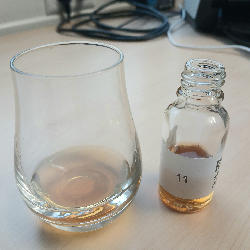 Photo of the rum  taken from user Timo Groeger