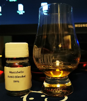 Photo of the rum Montebello R.1963 “Blended Rum” taken from user Kevin Sorensen 🇩🇰