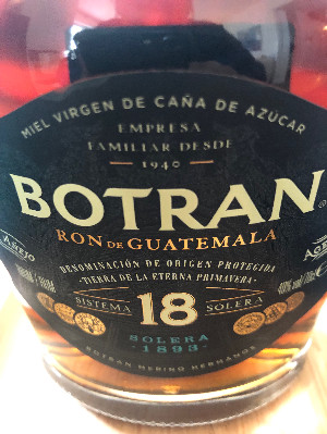 Photo of the rum Botran Anejo Sistema Solera 18 taken from user cigares 