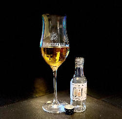 Photo of the rum Montebello ZENGA GOLD EDITION taken from user Stefan Persson