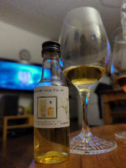 Photo of the rum Montebello ZENGA GOLD EDITION taken from user crazyforgoodbooze