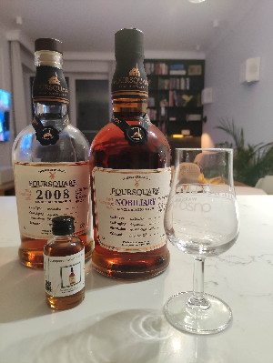 Photo of the rum Exceptional Cask Selection XII Nobiliary taken from user Piotr Ignasiak