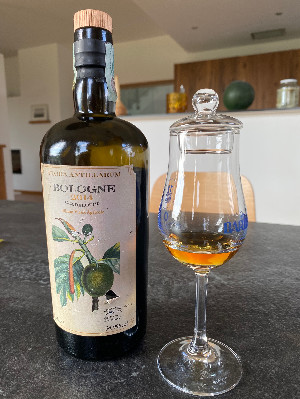 Photo of the rum Flora Antillarum taken from user Jarek