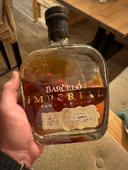 Photo of the rum Ron Barceló Imperial taken from user Filip Šikula