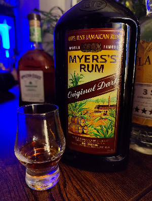 Photo of the rum Myers‘s Original Dark taken from user Gin & Bricks