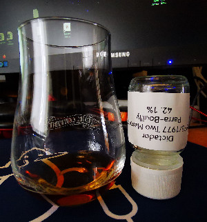 Photo of the rum Dictador 2 Master 1975-1977 (Hardy Cognac) taken from user Kevin Sorensen 🇩🇰