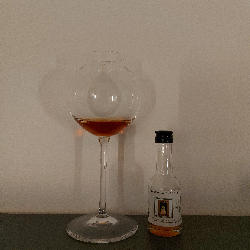 Photo of the rum Brut de Fût (LMDW) taken from user Maxence
