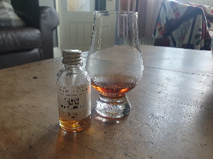 Photo of the rum Old Monk Supreme 7 Years Old Blended taken from user Decky Hicks Doughty