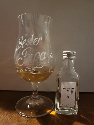 Photo of the rum Connoisseur‘s Cut MPMM taken from user zabo