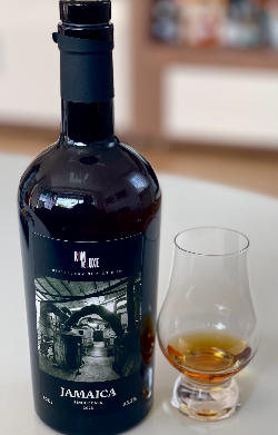 Photo of the rum Distillery Series Rum No. 1 TECC taken from user Thunderbird