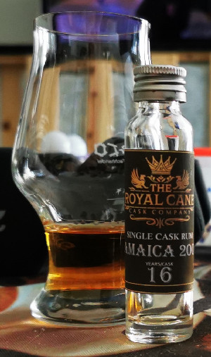 Photo of the rum The Royal Cane Cask Company Jamaica 2006 taken from user Kevin Sorensen 🇩🇰