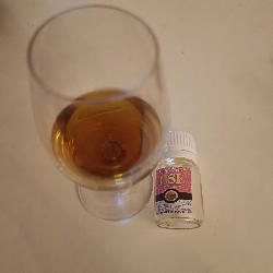 Photo of the rum HSE Sherry Finish (70cl) taken from user Righrum