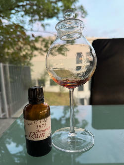 Photo of the rum Magnum taken from user Oliver