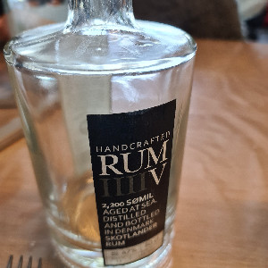 Photo of the rum Handcrafted Rum V taken from user Steffmaus🇩🇰