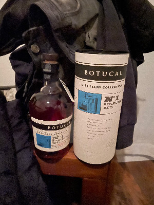 Photo of the rum Diplomático / Botucal No. 1 Single Batch Kettle Rum taken from user Adrian Wahl