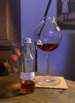 Photo of the rum LMDW taken from user Frank