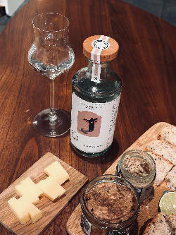 Photo of the rum  taken from user TheJackDrop