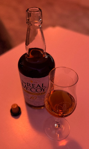 Photo of the rum The Real McCoy Limited Edition Rum (Virgin Oak) taken from user Andi