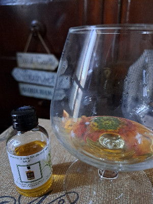 Photo of the rum Aged 3 Years taken from user Émile Shevek
