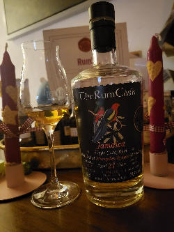 Photo of the rum Jamaica <>H taken from user zabo