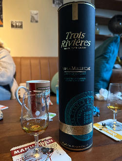 Photo of the rum Triple Millésime 2005-2010-2015 taken from user TheJackDrop