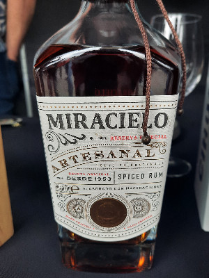 Photo of the rum Botran Miracielo Reserva Especial Spiced taken from user Werner10